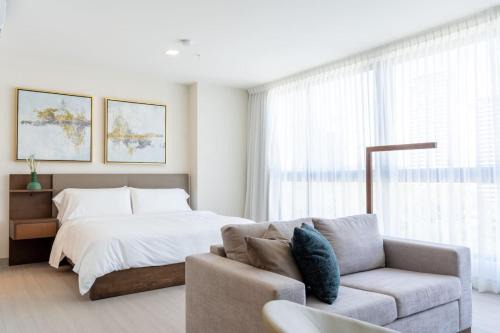 Costa del Este Apartment | Sunlit Serviced Studio with Ocean Views in Panama City
