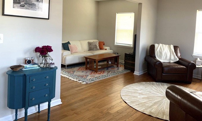 Neptune City House | Sunny and Quiet 2-Bedroom House w/ a Big Deck and Heated Pool