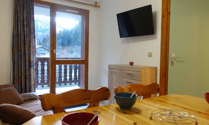 Areches Apartment | Sunny Apartment for 4 with Balcony, Close to Slopes in Beaufort