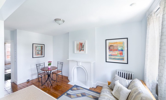 Park Slope Apartment | Sunny Apartment in Park Slope, Brooklyn
