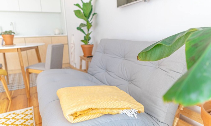 Krzyki Apartment | Sunny apartment with balcony