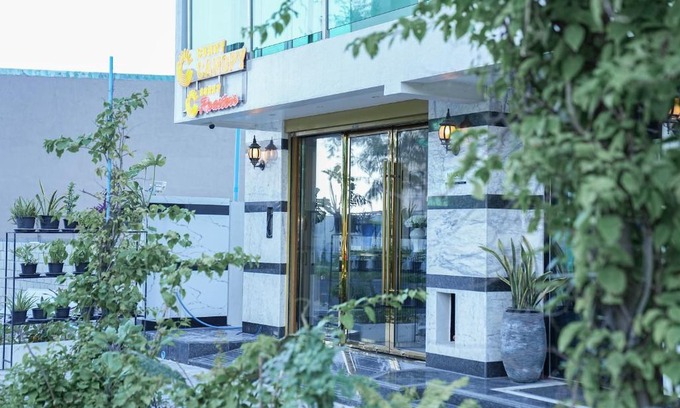 Farukolhufushi Island House | Sunny Canopy