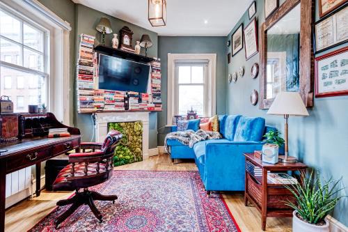 Holborn and Covent Garden Apartment | Sunny Corner Apartment in Center of London