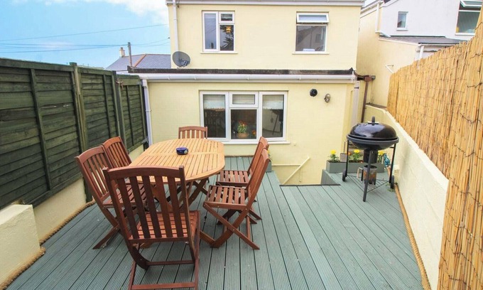 Hayle Cottage | Sunny Corner Cottage