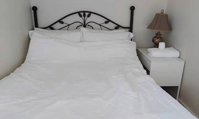 Marpole House | Sunny cozy rooms