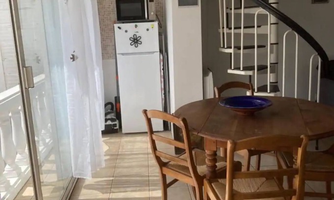 Pantin Apartment | Sunny duplex, courtyard, quiet, sunny