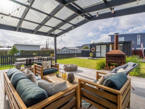 Whangamata House | Sunny Hideaway - Whangamata Holiday Home