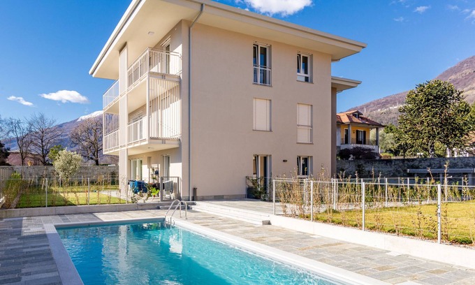 Consiglio di Rumo Apartment | Sunny House by Interhome