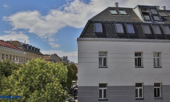 Favoriten Apartment | Sunny Penthouse Dg I Apt 44