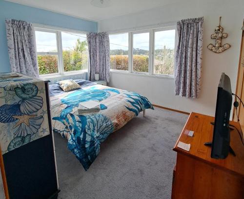 Glenfield House | Sunny room in Bayview