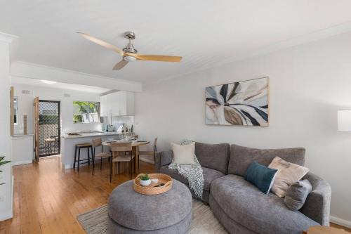East Corrimal Apartment | Sunny Shores Escape - Breezy Days near Surf Beaches