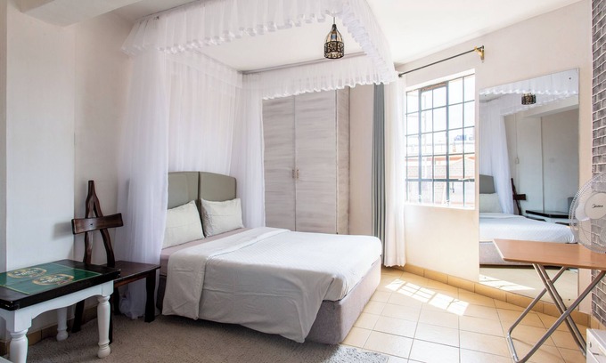 Ngara West Apartment | Sunny Spacious Studio