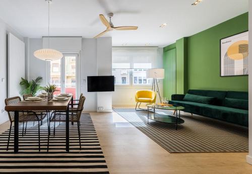Gros Apartment | SUNRISE BEACH by SWEET HOME SAN SEBASTIAN