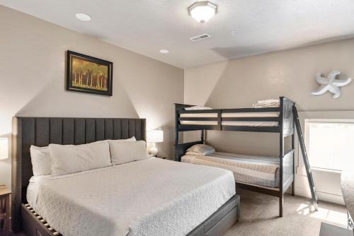Harbor Village House | Sunrise Resort Room #301