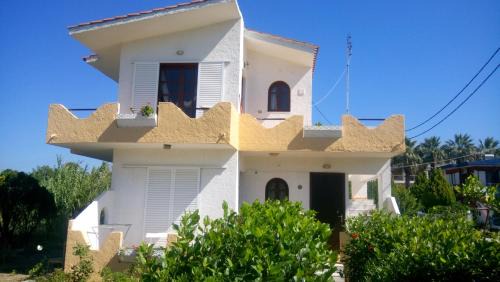 Petaloudes House | Sunset Beach Studio