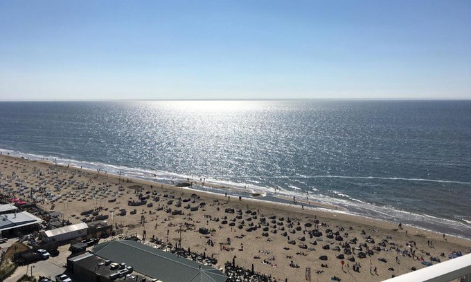 Zandvoort Apartment | Sunset Boulevard
