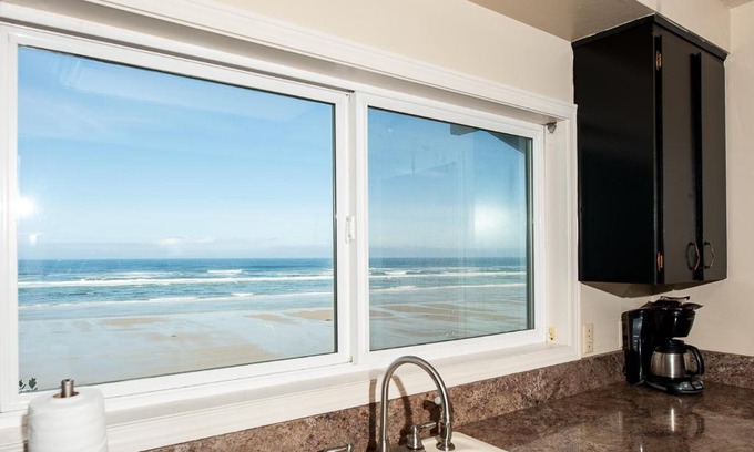South Beach House | Sunset Breeze