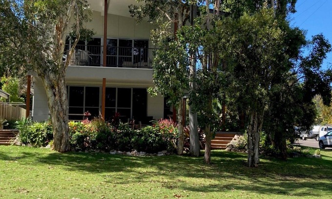 Noosa Heads House | Sunset Drive 1 - Private & Spacious with Weyba Quays at your doorstep!
