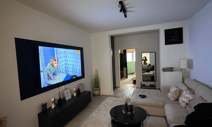 Sint-Lambrechts-Woluwe Apartment | "Sunset Haven"