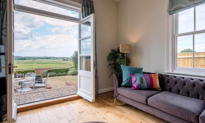 Blythburgh House | Sunset House Blythburgh Air Manage Suffolk