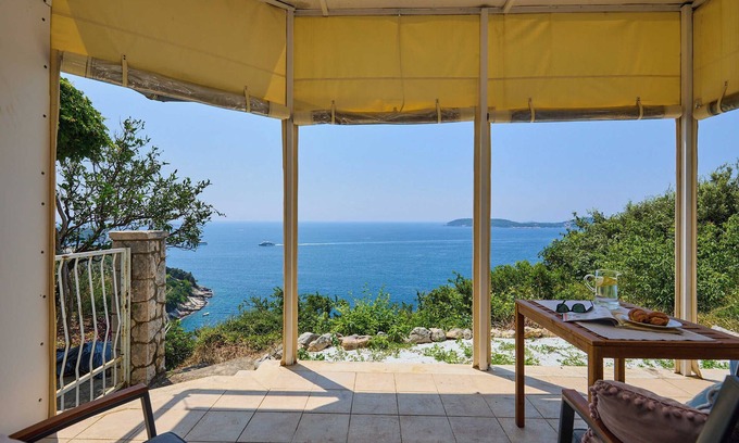 Lozica Apartment | Sunset Oasis