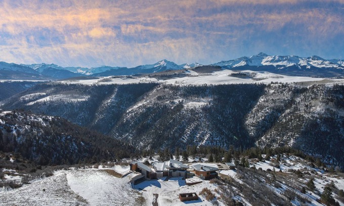 Telluride Villa | Sunset Ridge - Mesa Home, Sweeping Views, Pond, Gym, Theater, Game Room & MORE!