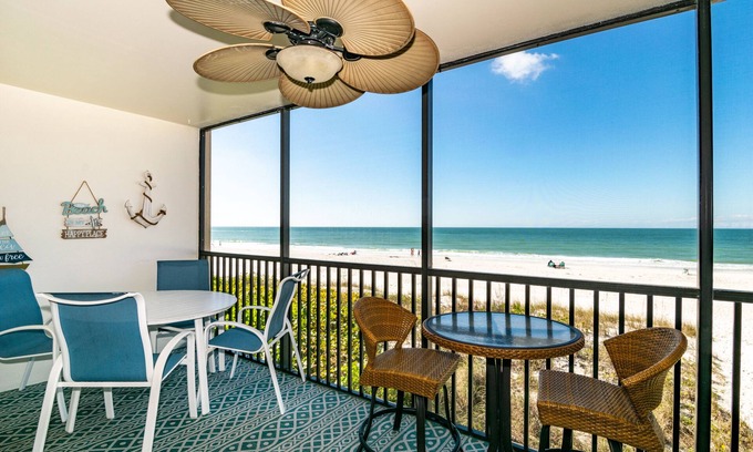 Bradenton Beach Condo | Sunset Terrace 108 Gulf Front 2/2 Pool Condo