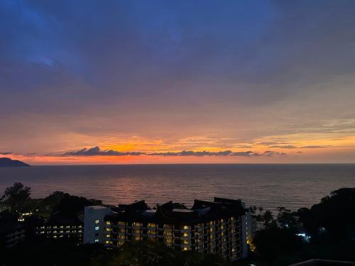 Batu Ferringhi Apartment | Sunset View Batu Ferringhi