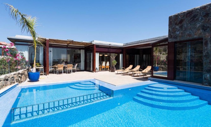 Mogan Ski Chalet | Sunset Villa