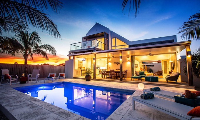 Leeward Settlement Villa | SunsetOne Beach Villa - Golf Cart 6 seats, Kayaks, SUPs; Free Beach Set Up