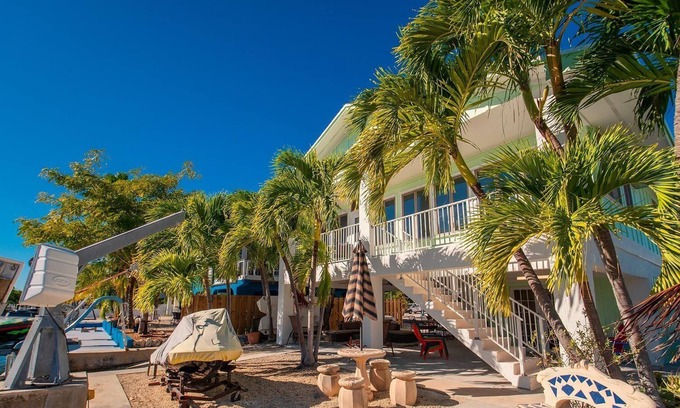 Cutthroat Harbor Estates House | Sunshine 23: Dog-friendly, canalfront on Cudjoe Key
