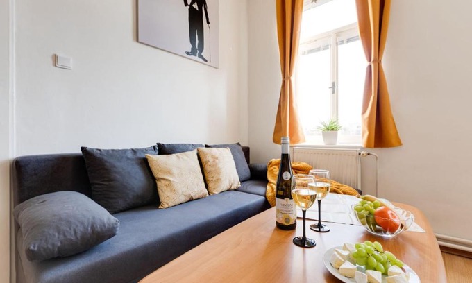 Hostivar Apartment | Sunshine Apartment near the City center