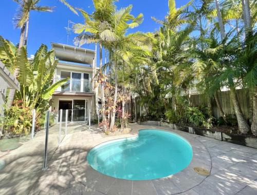 Sunshine Beach Villa | Sunshine Beach Oasis Private Pool Pet Friendly solway