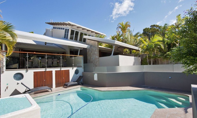 Sunshine Beach House | Sunshine Beach Retreat: Pool, Backyard