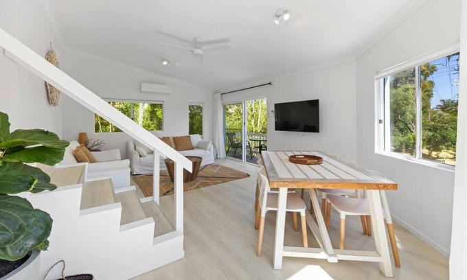 Sunshine Beach Apartment | Sunshine beachNoosa,100m to Beach,RENO APRIL 25