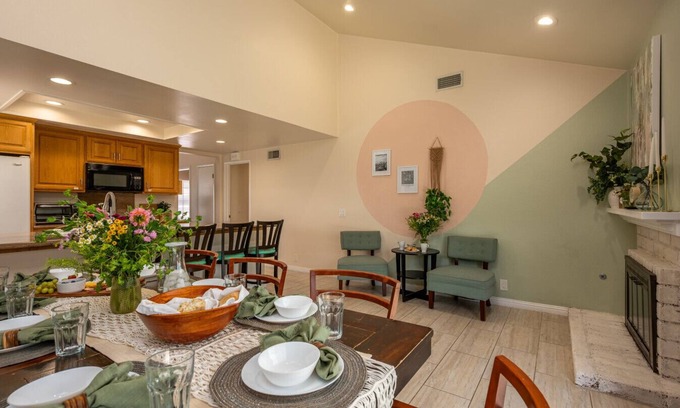 Placentia Apartment | Sunshine By The Park