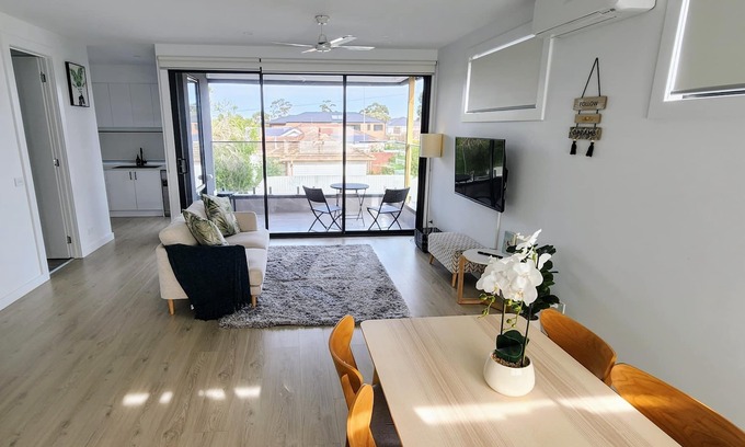 Sunshine House | Sunshine Mellow Retreat New Townhouse With all the Amentities