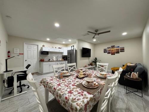 Lehigh Acres Apartment | Sunshine Nest