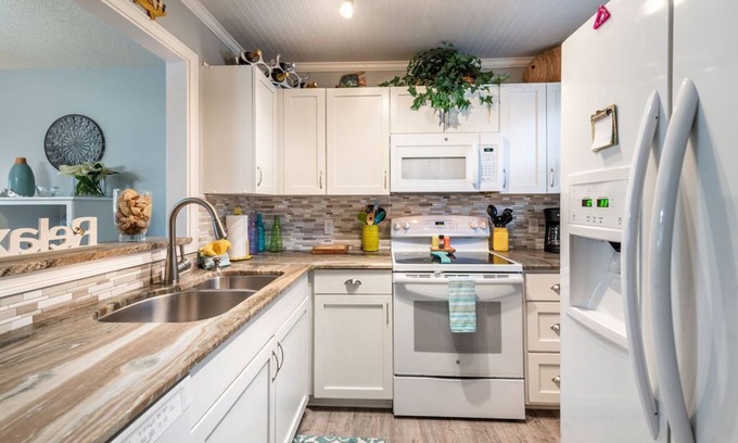 Saint Simons Island Condo | Sunshine on the Half Shell Getaway has no hidden charges!