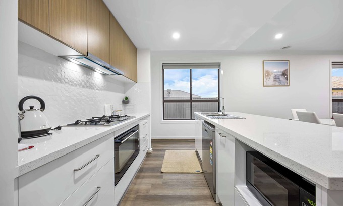 Lucas House | Sunview Family Home With Wheelchair Access