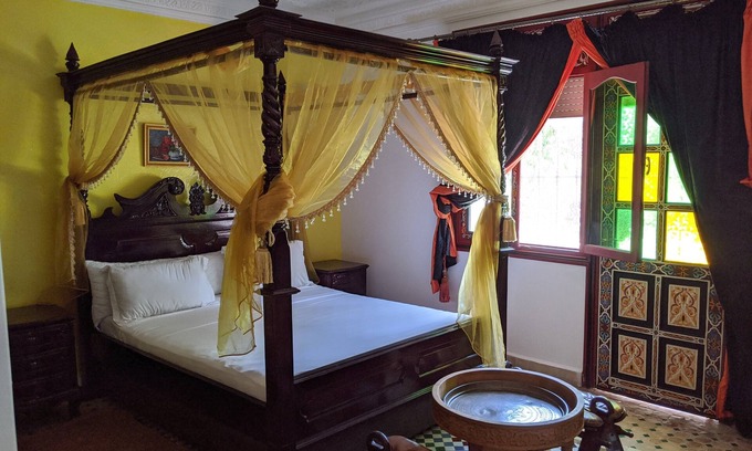 Malabata House | Superb room for 5 people with pool in Tangier