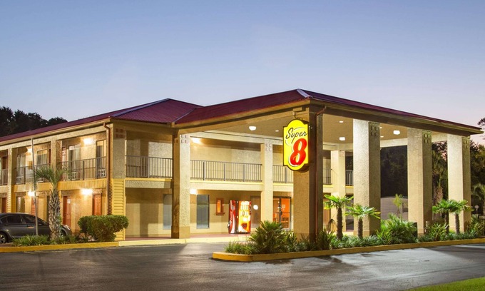 De Funiak Springs Hotel | Super 8 by Wyndham Defuniak Springs