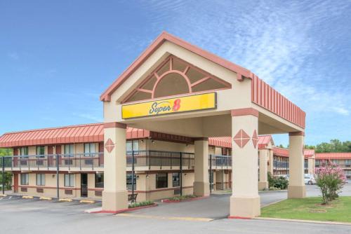 Tulsa Hotel | Super 8 by Wyndham Tulsa