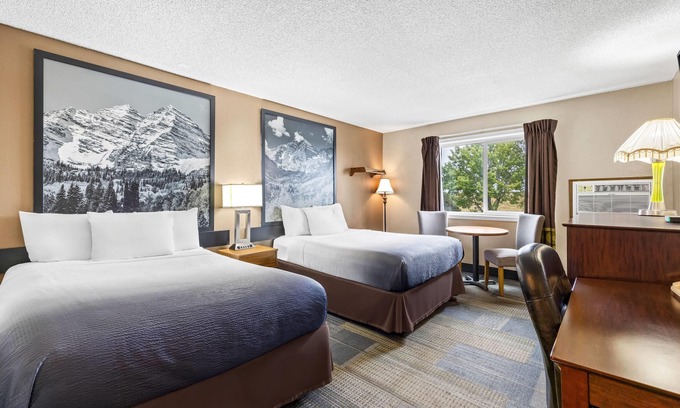 Cimarron Hills Hotel | Super 8 by Wyndham Colorado Springs Peterson Space Force