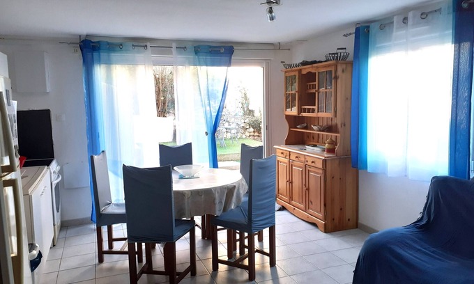 Mallemort Apartment | Super air-conditioned apartment on the banks of the Durance, facing the Luberon.