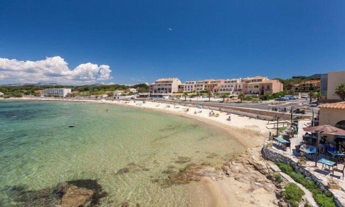 Le Brusc Apartment | Super apartment in the quiet at Brusc and beaches 200m