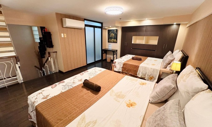 Santa Cruz Condo | Super Cebu Loft with Seaview
