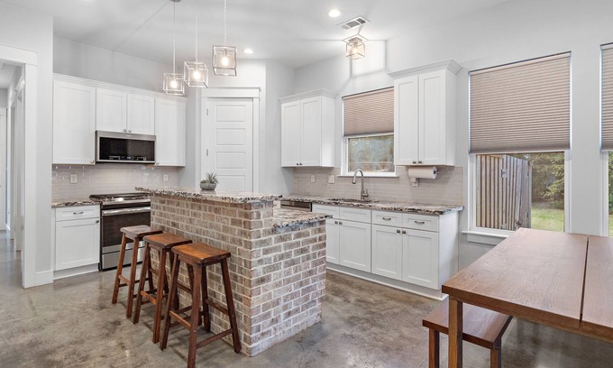 Slidell House | Super Clean & Beautiful Home!