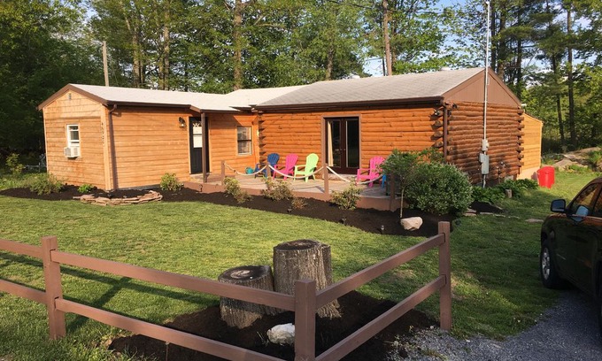 Alexandria Bay Cabin | Super Clean, Pet Friendly Cottage! 3 Bedroom! NO EXTRA FEES!!