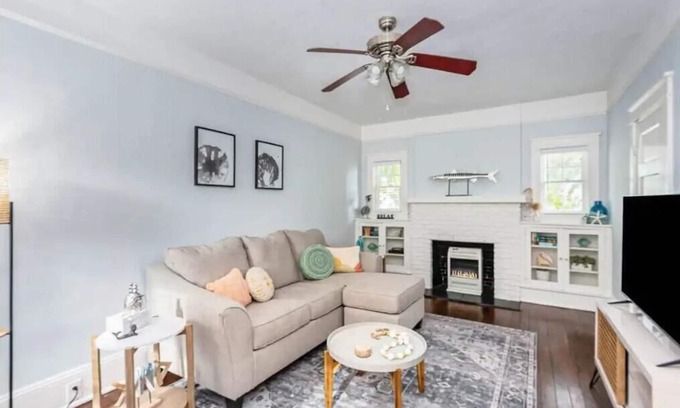 New Smyrna Beach Apartment | Super Cute Apt Easy Walk to Restaurants-Bars-Beach